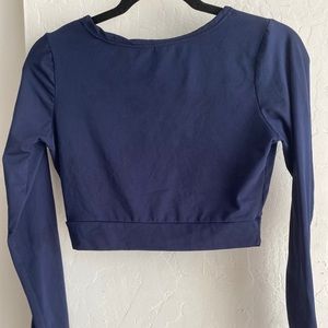 navy blue long sleeved cropped top